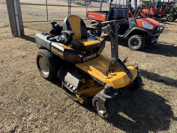 cub-cadet-z-force-s-commercial-zero-turn-mower-image-3