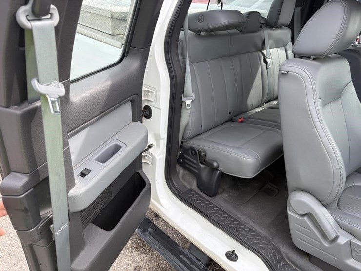 2013-ford-f150-xl-image-10