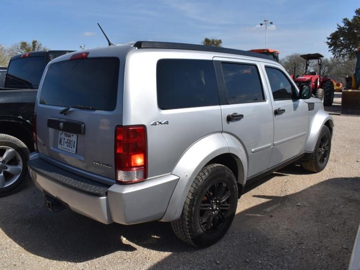 2011-dodge-nitro-image-5