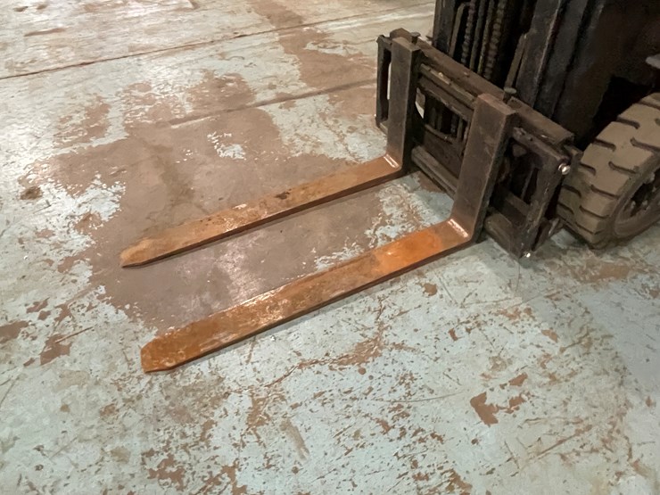 #170-•-world-lift-254-propane-forklift-image-8