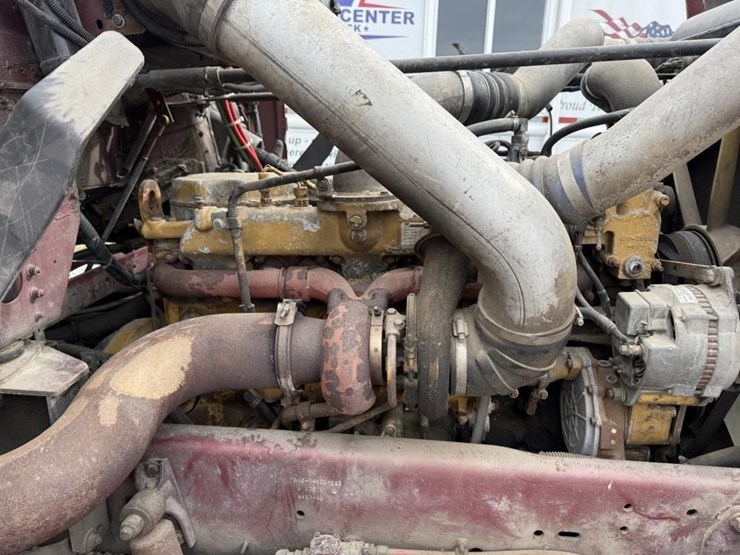 1999-freightliner-fld120-image-17