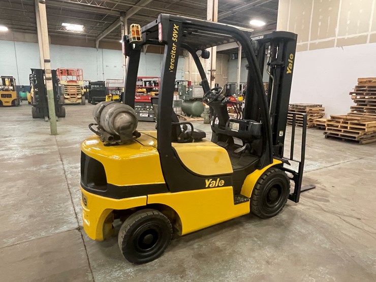 #176-•-2011-yale-propane-forklift-image-5