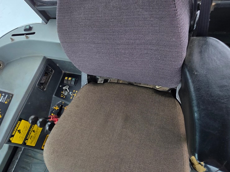 1998-jcb-185-65-image-29