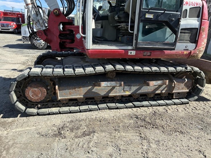 2017-takeuchi-tb2150-image-13