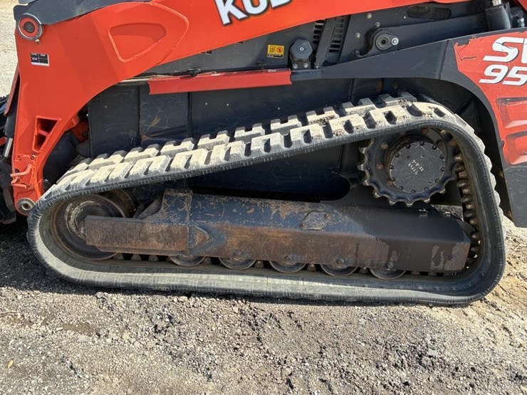 2018-kubota-svl95-2s-image-11