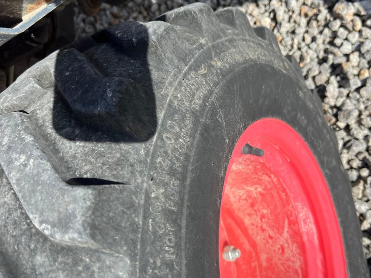 2017-white-251-image-16