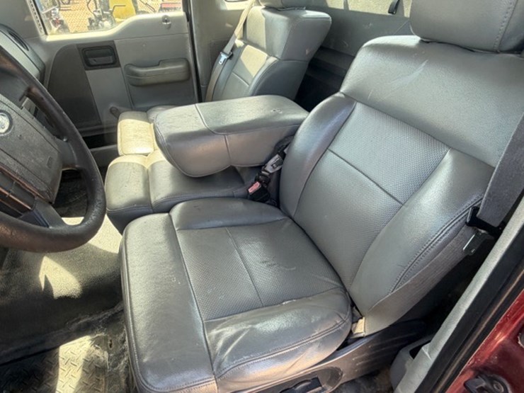 2005-ford-f150-xl-image-25