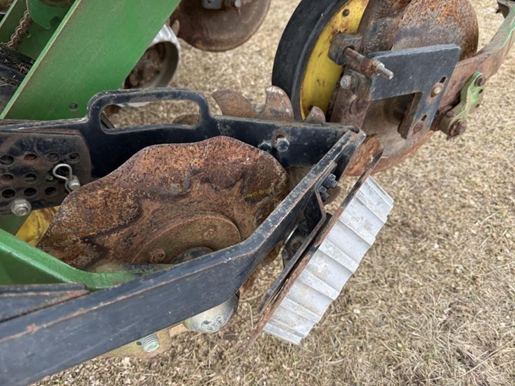 john-deere-1750-image-4