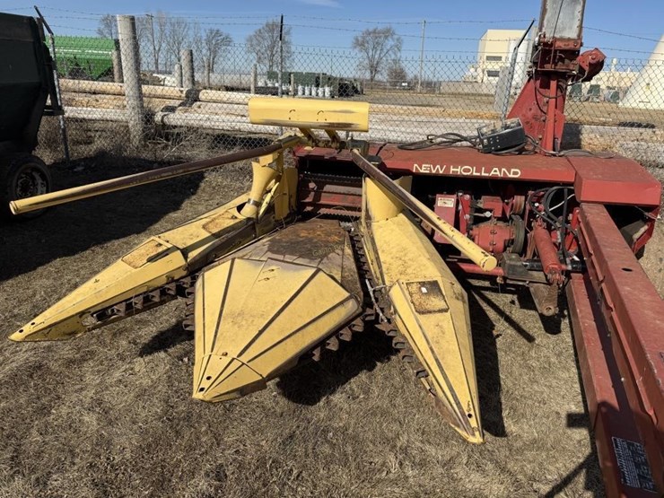 new-holland-790-image-6