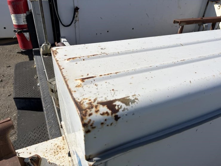 2011-chevrolet-2500-image-39