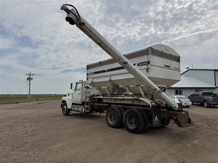1985-ford-ltl9000-image-4