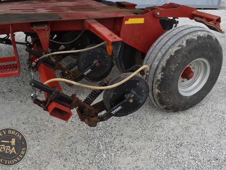 2010-case-ih-1240-image-24