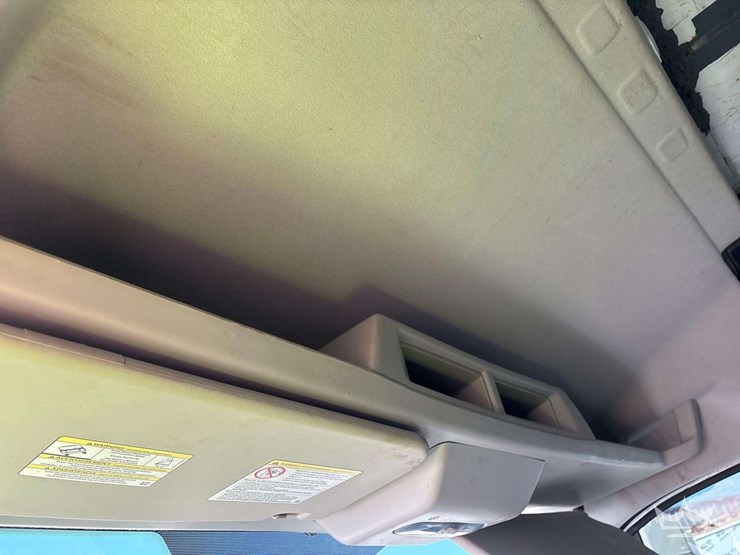 2015-ford-transit-image-26