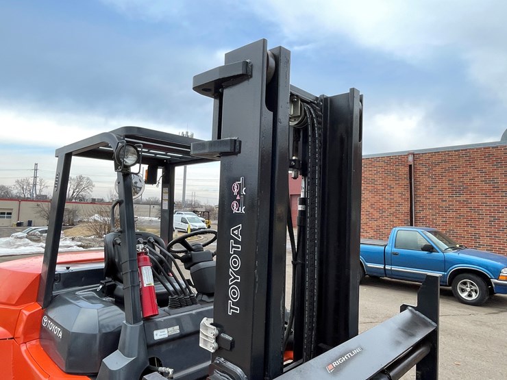 toyota-7fdu70-image-32