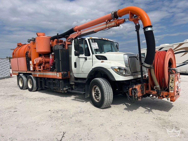 2016-international-workstar-7400-image-2