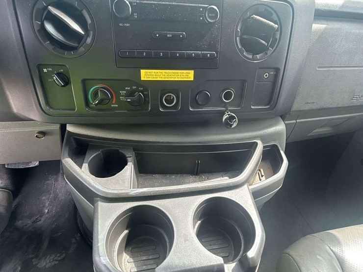 2012-ford-e450-image-17