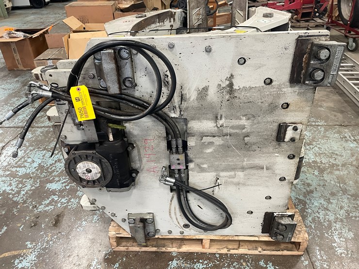 #7650-•-cascade-forklift-attach-roll-clamp-image-5