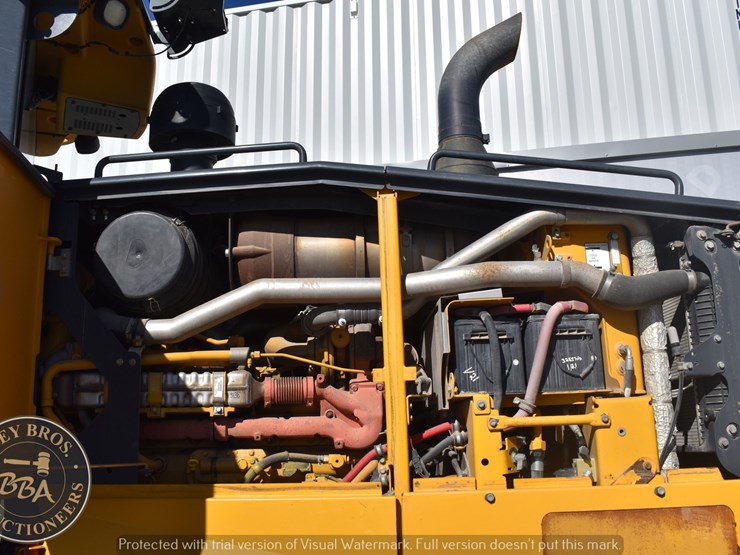 2013-deere-770g-image-48