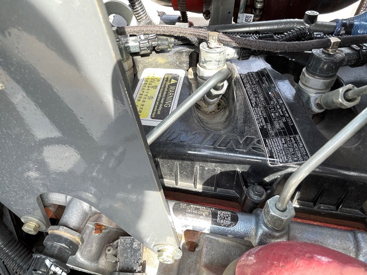 #114-•-new-magnum-3300p-telescoping-wheel-loader-image-34