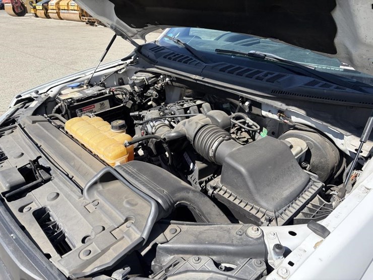 2015-ford-f150-xl-image-6