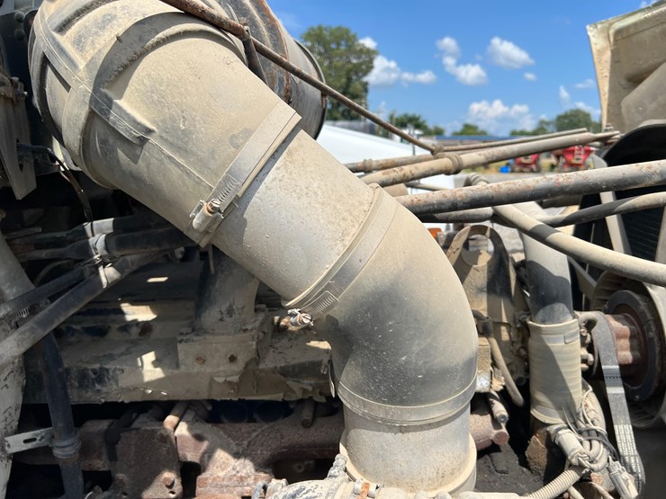 freightliner-tender-truck---adams-tender-image-45