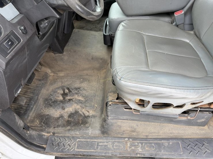 2012-ford-f150-image-12