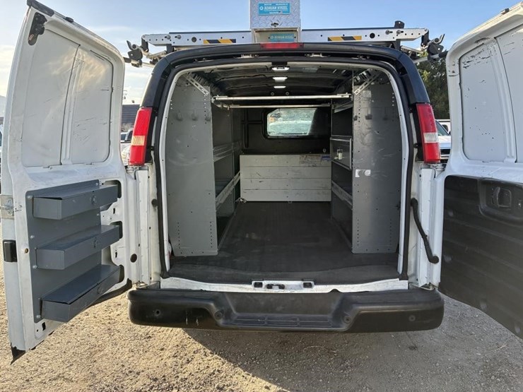 2018-chevrolet-2500-image-13