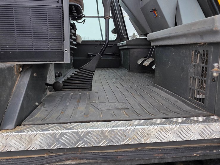 1998-jcb-185-65-image-55