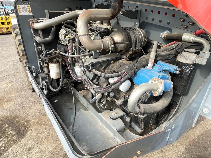 #132-•-2017-skyjack-sj643-telehandler-image-32