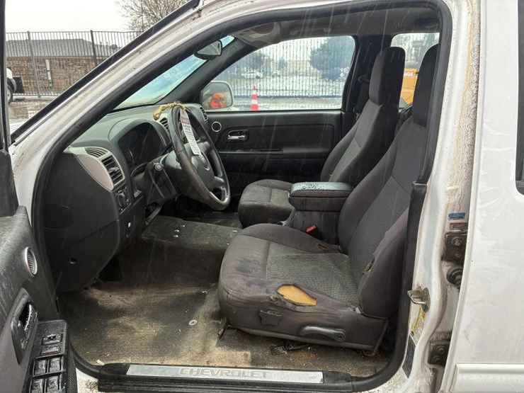 2012-chevrolet-colorado-image-12