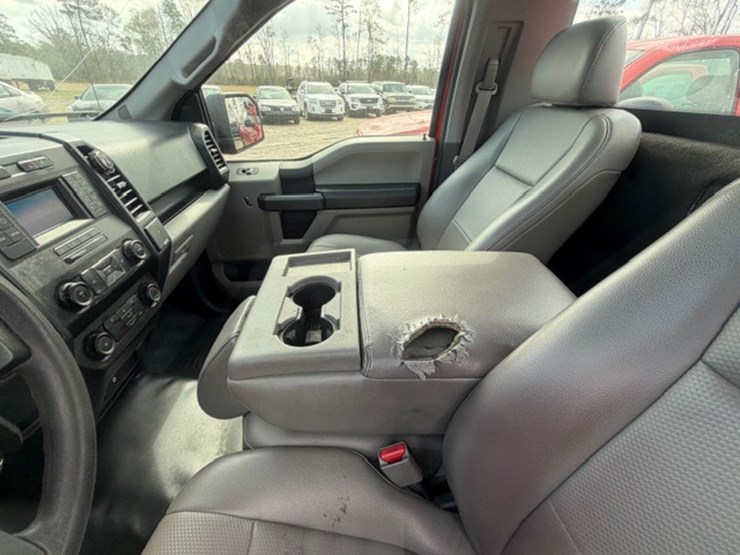 2016-ford-f150-xl-image-24