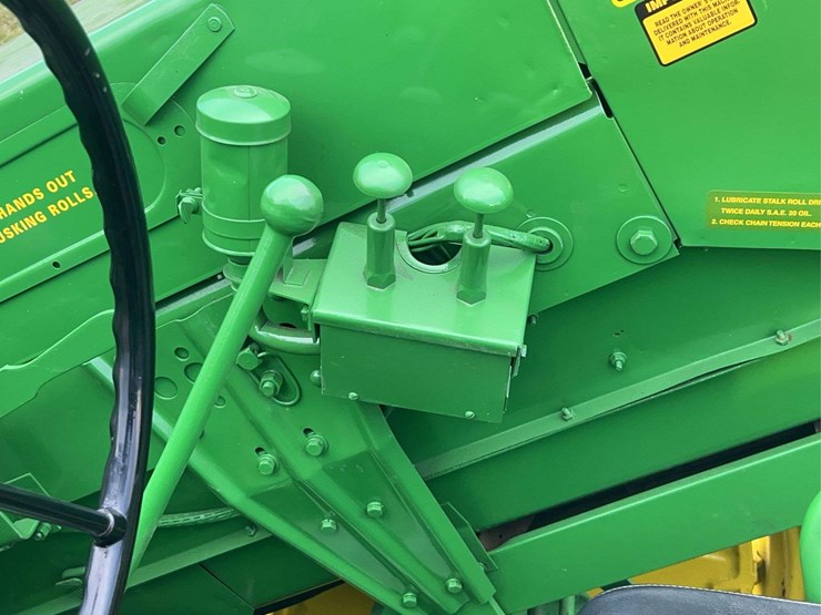 john-deere-227-image-97