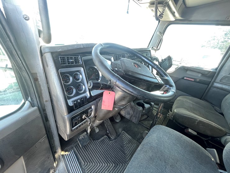 2006-kenworth-t800-image-39