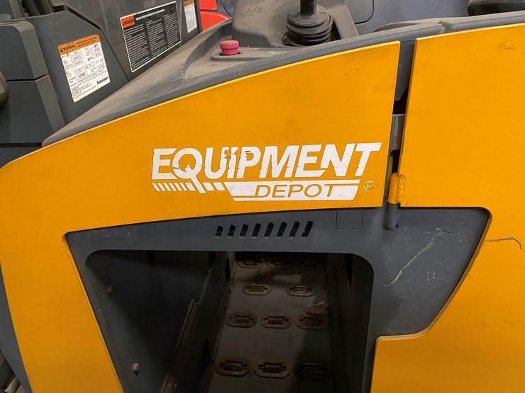 #224-•-jungheinrich-ride-on-electric-reach-truck-image-11