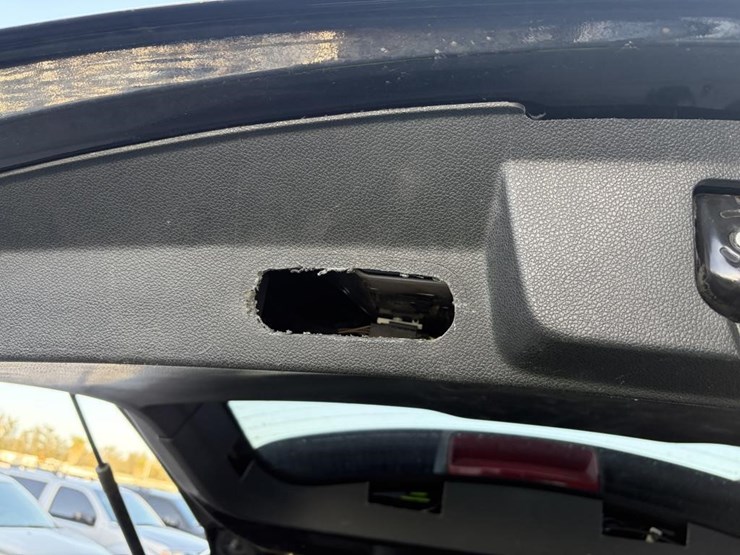 2018-ford-explorer-image-23