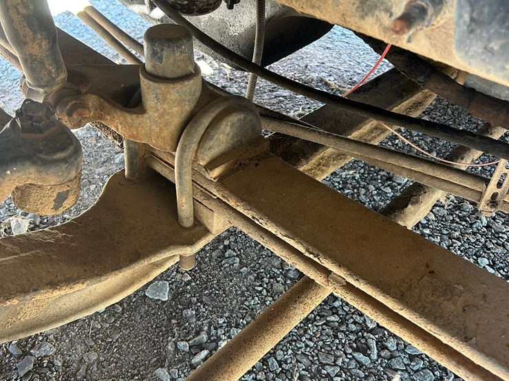 2012-mack-tender-truck-w/adams-rear-discharge-bed-auger-image-84