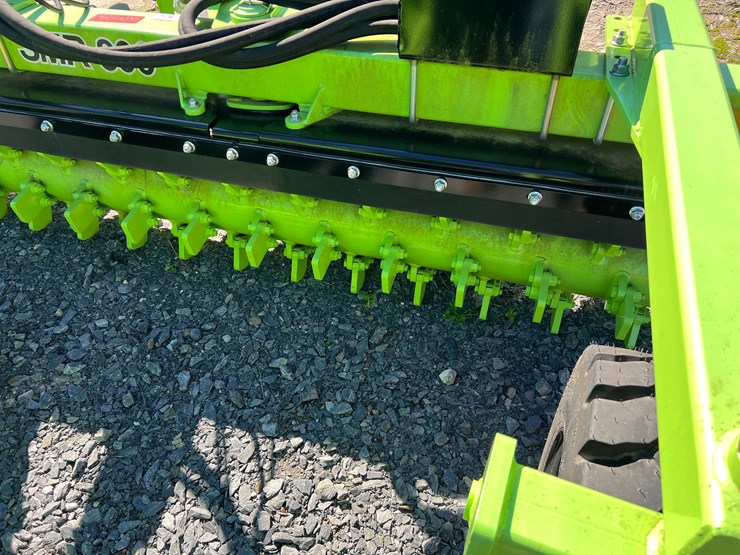 2022-white-251-image-18