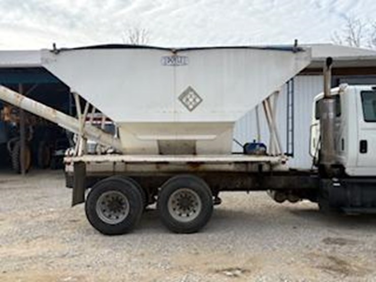 2004-international-8600-image-13