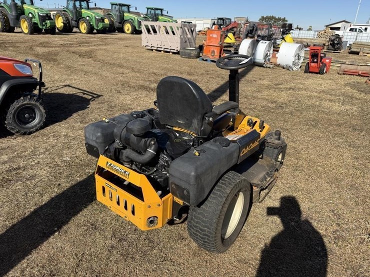 cub-cadet-z-force-s-commercial-zero-turn-mower-image-4