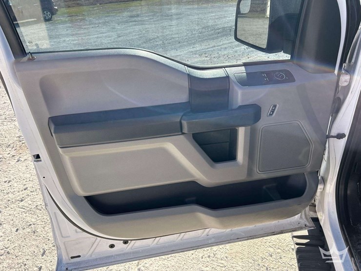 2016-ford-f150-image-14