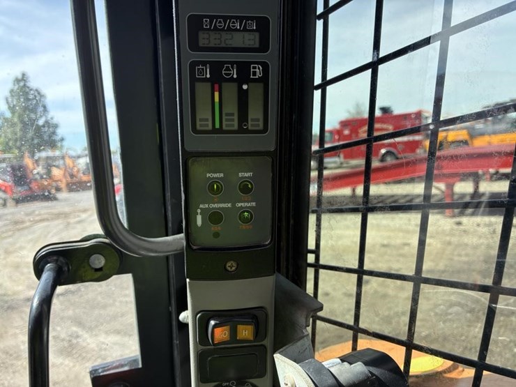 2019-case-tv370-image-18