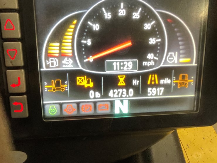 #161-•-2016-hyundai-45d-9-diesel-forklift-image-32