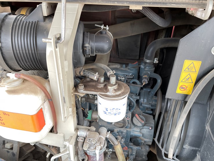 #1010-•-kubota-mini-excavator-image-11