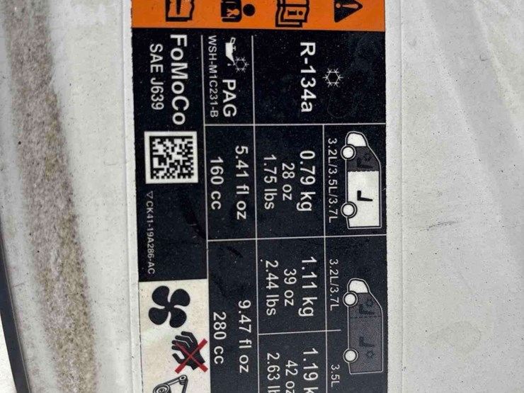 2016-ford-transit-image-8