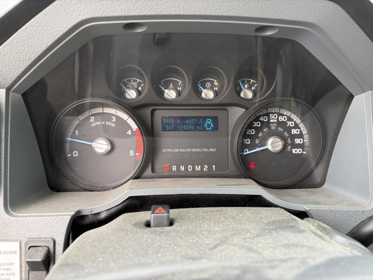 2016-ford-f550-image-13