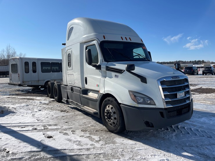 #1454-•-2019-freightliner-cascadia-truck-tractor**non-runner**-(has-mn-title)-image-4