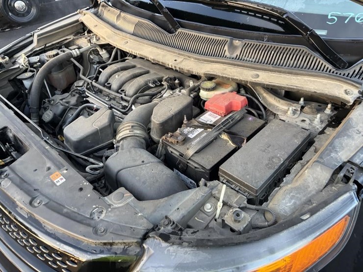 2015-ford-explorer-image-6