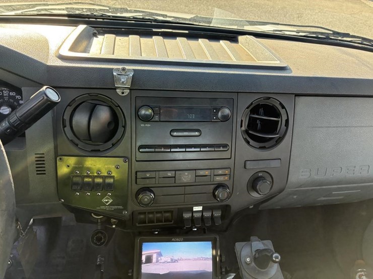 2016-ford-f650-image-12