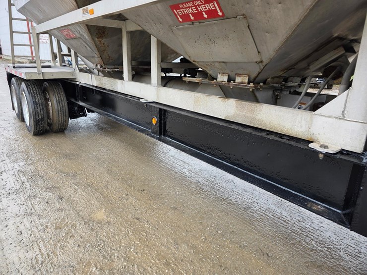 freshly-refurbished!-2016-kbh-fertilizer-tender-trailer---isuzu-diesel-image-15