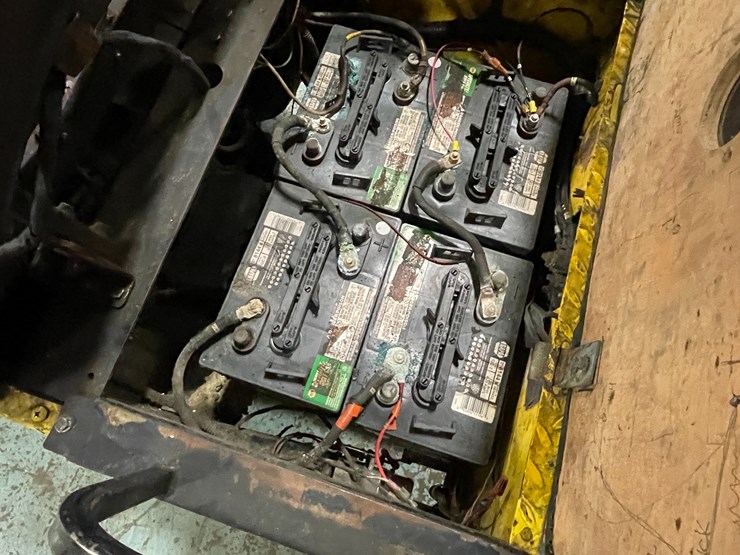 #192-•-textron-e-z-go-electric-warehouse-vehicle-image-21